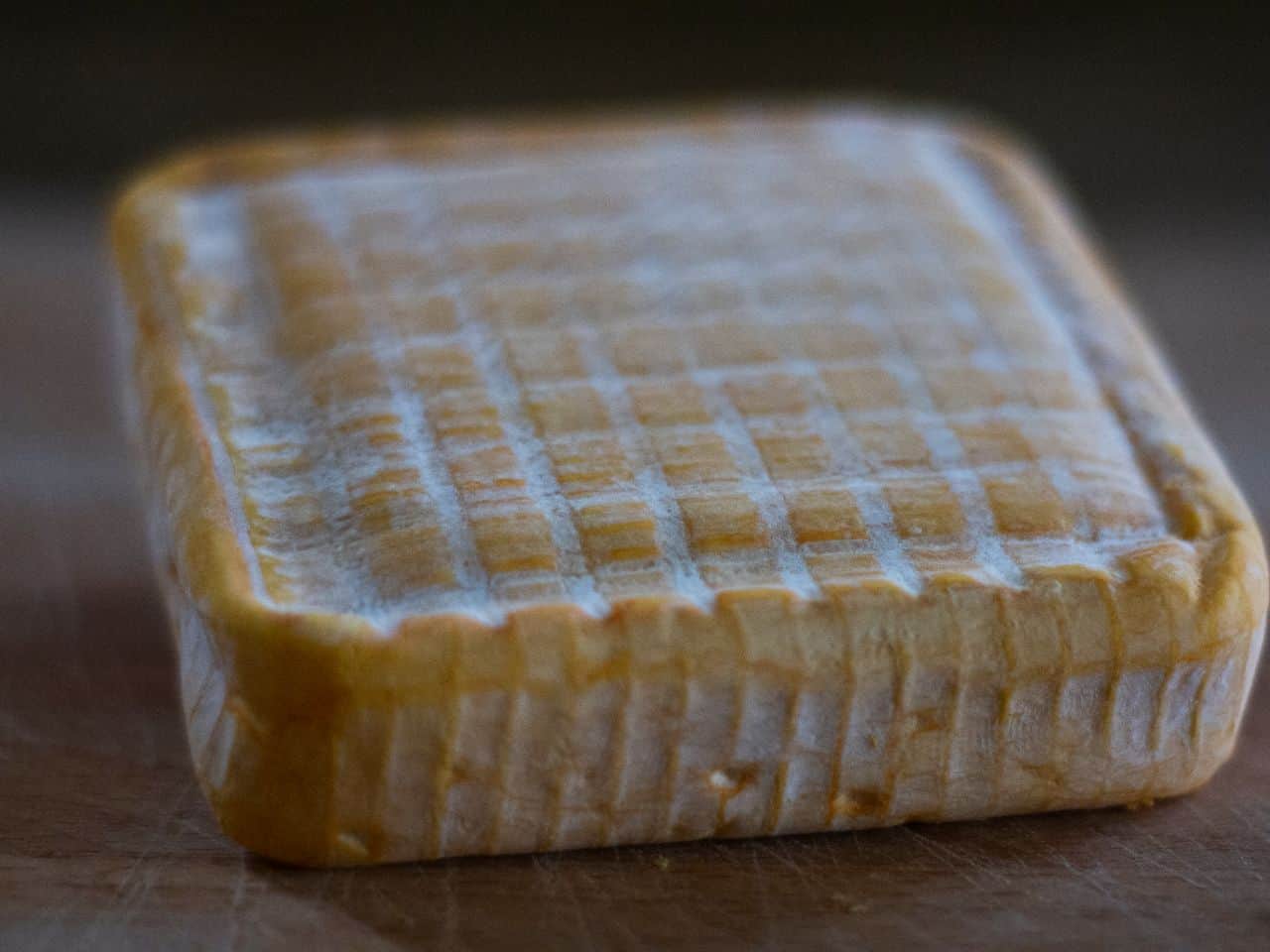 Fine Cheesemakers of Scotland: Highland Fine Cheeses Minger whole